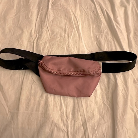 OAK AND REED BUM BAG FANNY PACK ADJUSTABLE WAIST BELT ROSE ZIPPER SMALL … - Picture 1 of 4